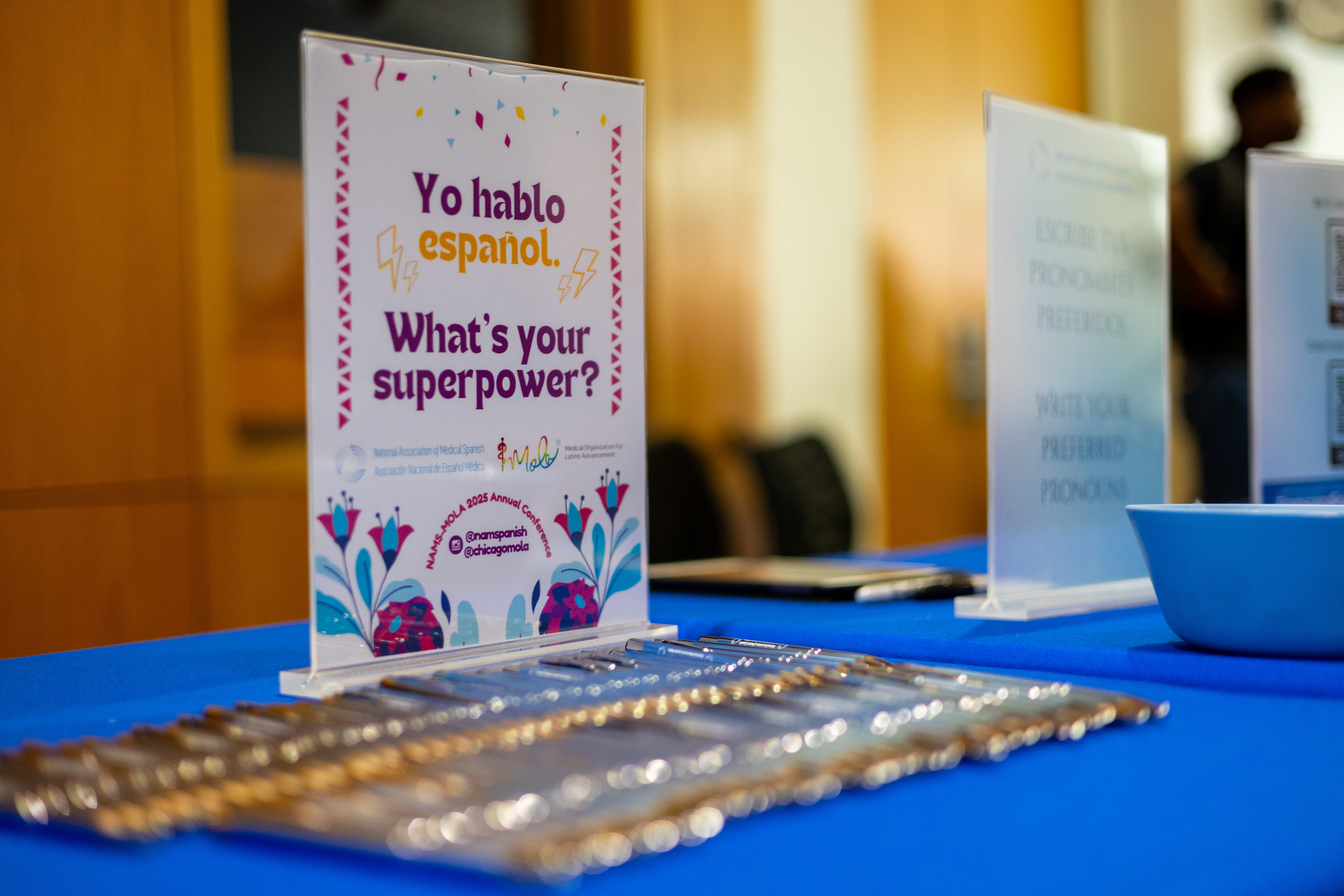 photo of a sign that says "Yo hablo español. What's your superpower?"